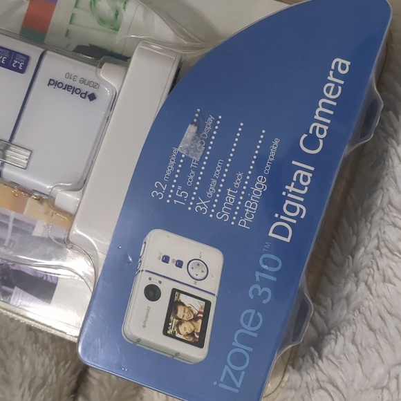 🆕 Polaroid IZONE 310 Digital Camera & Docking Station - Picture 3 of 7